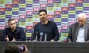 با دلار ۱۰۴ هزار تومانی میلیون‌ها دلار خرج بازیکن و مربی خارجی می‌کنند و هیچ تاثیری در فوتبال ندارند

