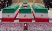لحظه رسیدن پیکرهای مطهر شهدای خانواده رهبر شهید انقلاب به کنار ضریح امام حسین (ع)/ ویدئو

