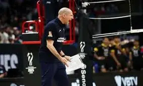 انتقاد تند پیاتزا از بازیکنان تیم ملی والیبال: پوشک بپوشید