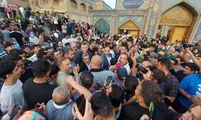 محمود احمدی نژاد در امامزاده صالح تجریش/ تصاویر
