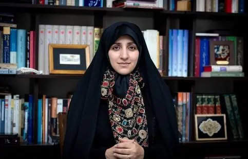 واکنش دیدنی معاون زنان رئیس جمهور به توصیه رهبری درباره گفتن عبارت «دوستت دارم»/ ویدئو