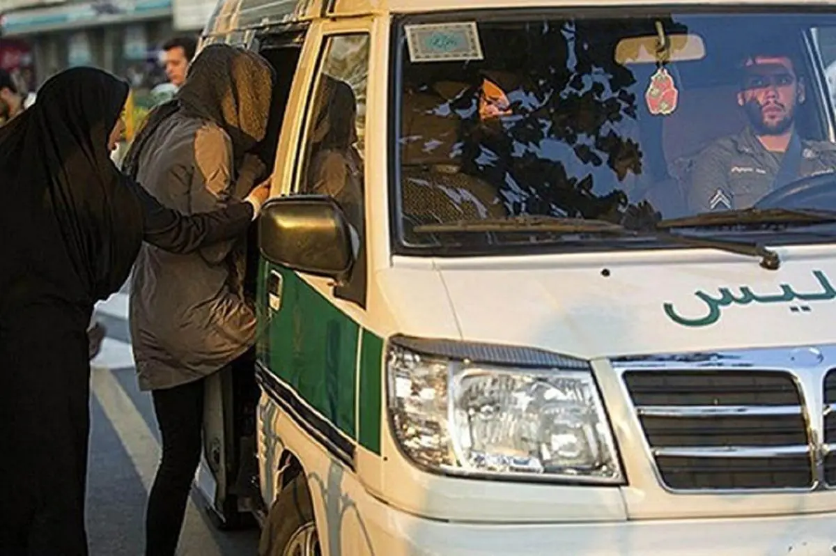 واکنش تند رئیس جبهه اصلاحات به برخورد خشن گشت ارشاد با 2 دختر نوجوان/ عکس

