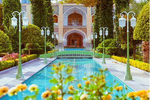 سفری تاریخی به نصف جهان با هتل عباسی اصفهان