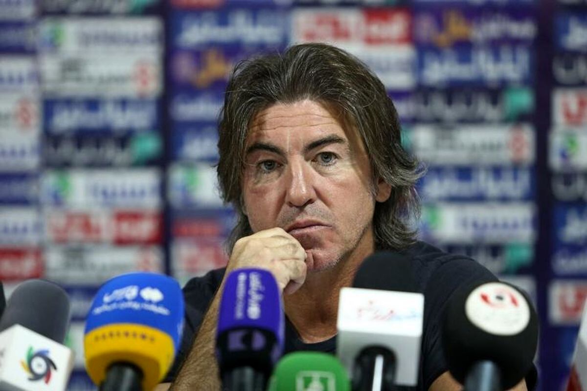 ساپینتو: نمیدانم چرا پرسپولیس مشکلات استقلال را ندارد/ از خیلی چیزها خسته شدهام/ منتظرم کریمی به قولش عمل کند