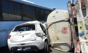 مرگ ۳ عضو یک خانواده در تصادف محور کاشان/ ۲ کودک به اصفهان منتقل شدند