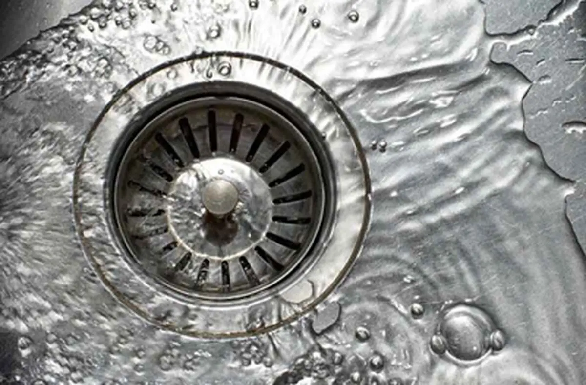 چطور لوله فاضلاب ظرفشویی را باز کنید ؟