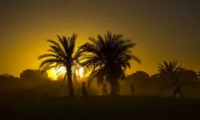 تماشای طلوع خورشید در این کشور جرم است!