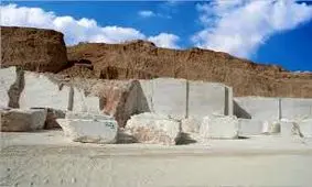 مرمر کردستان جهانی شد/ همت جوانان کردی دست چینی ها را از بازار سنگ سخت کوتاه کرد