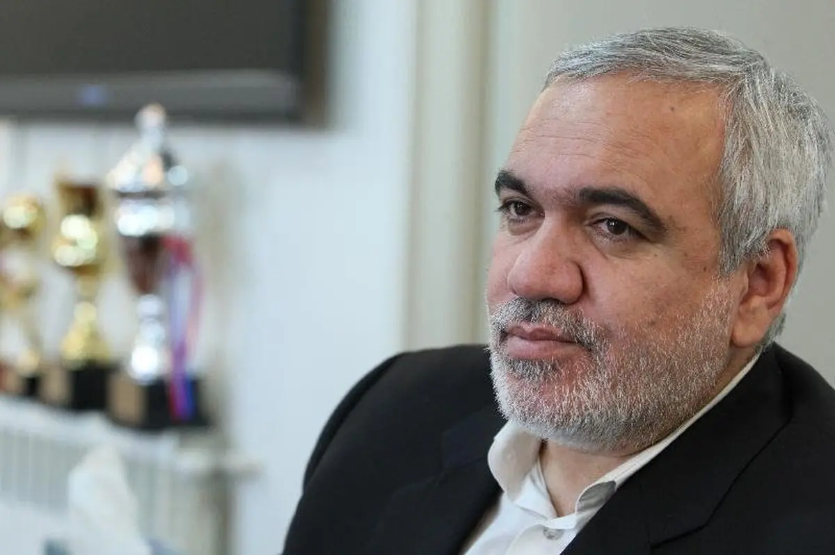 ۹۰ دیگر محبوبیت گذشته را ندارد/ اطرافیان عادل بدنبال ایجاد مافیای فوتبال هستند/ آنها عادل را به پرتگاه می برند/ صداوسیما عادل را فردوسی پور کرد/ باید تغییرات اساسی در ۹۰ رخ دهد