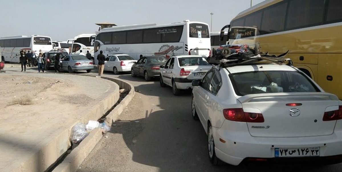 ازدحام شدید در مرز مهران به دلیل خروج خودروهای شخصی+عکس