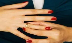 دلیل بازی با حلقه ی ازدواج چیست؟
