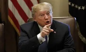 ترامپ: آقای شاه، آقای دیکتاتور که از تو حفاظت می‌کنیم، پولش را پرداخت کن