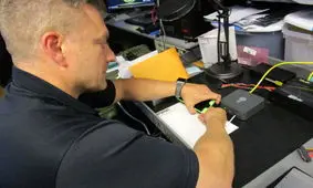 اپل شاه کلید گوشی‌های آیفون را از کار انداخت