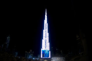 ویدیو جذاب از رونمایی گوشی های هواوی میت ۲۰ روی برج خلیفه دبی
