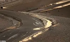 عملیات مالچ‌پاشی توام با نهال‌کاری 11 هزار هتکار از شن‌زارهای خوزستان