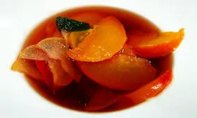 طرز تهیه ترشی هلو و زرد آلو