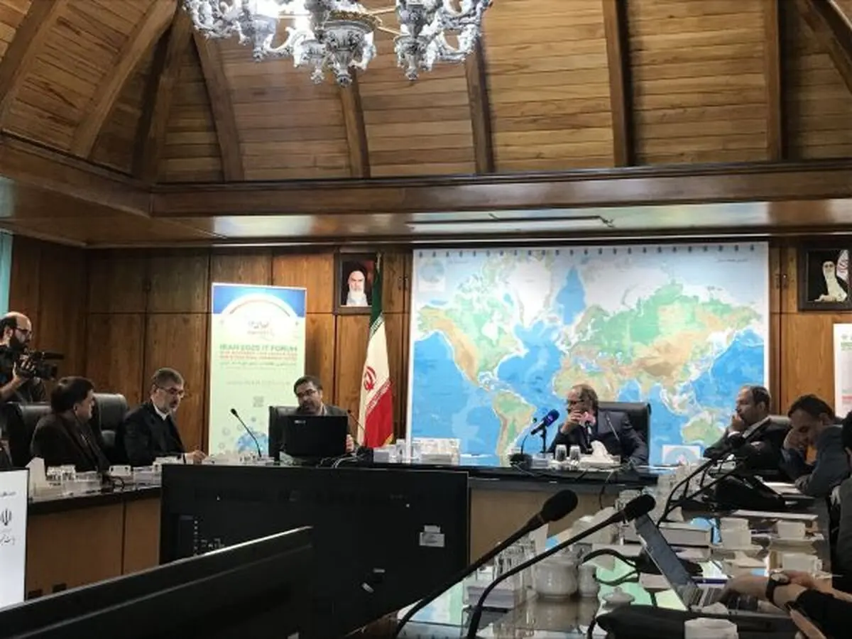باید بدانیم می‌خواهیم کشور تولید کننده در حوزه آی تی باشیم یا پیرو؟/ در ۱۵ سال گذشته در حوزه فناوری اطلاعات ۱۰۹۰ میلیارد دلار درآمد داشتیم