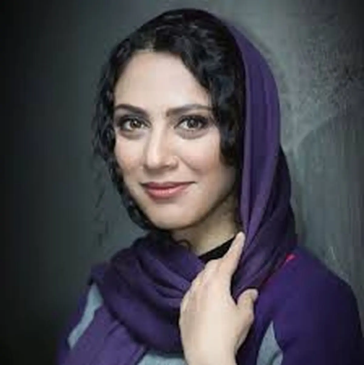 مونا فرجاد ایتالیایی شد