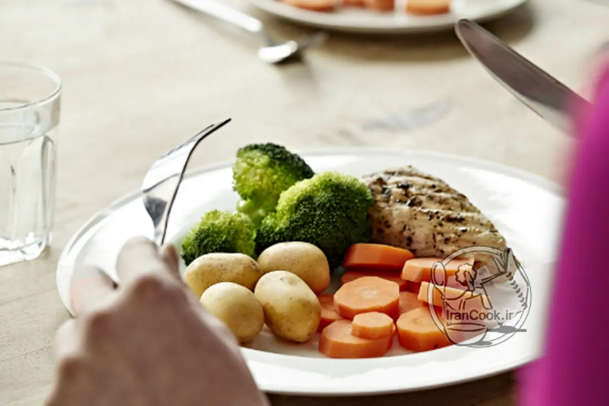 ۶ کاری که می‌توانید هر روز برای جلوگیری از سرطان انجام دهید