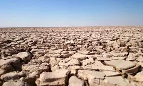 آواره شدن 200 خانوار به خاطر خشکیدن جازموریان