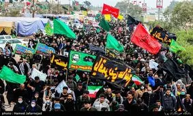 مرز مهران و ازدحام بی‌نظیر برای حضور در بزرگترین همایش جهان اسلام+فیلم