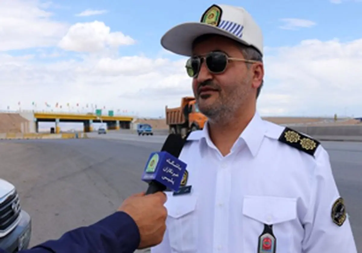 واژگونی یک خودرو در گردنه آهوان سمنان