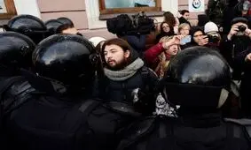 تظاهرات گسترده در روسیه در اعتراض به دستگیری نوجوانان، دستگیری دهها معترض