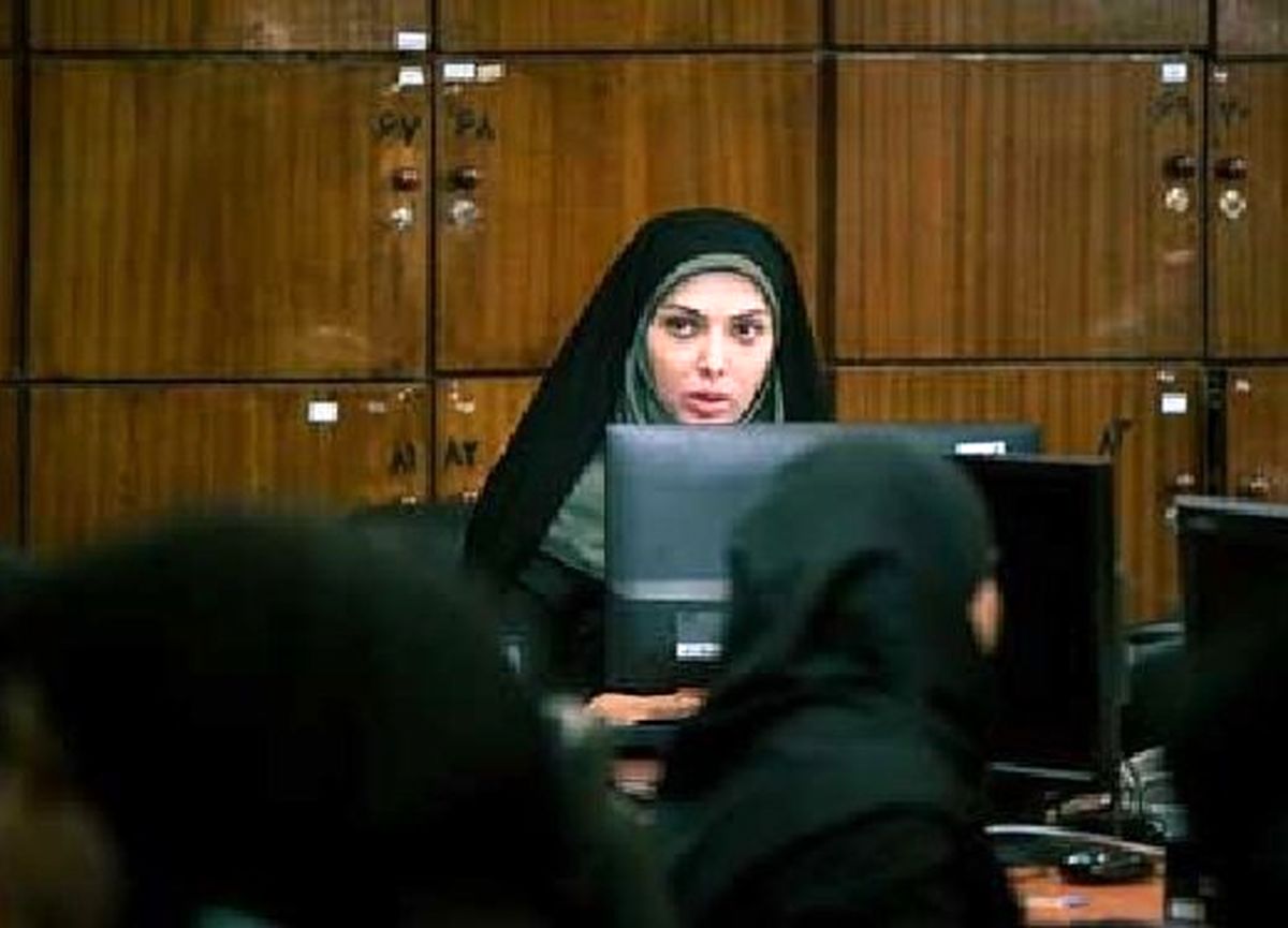 سریال جدید، ساعت پخش اخبار شبکه۳ را تغییر داد!/ مجری خبر: از این اتفاق غیرحرفهای عذرخواهی میکنم!
