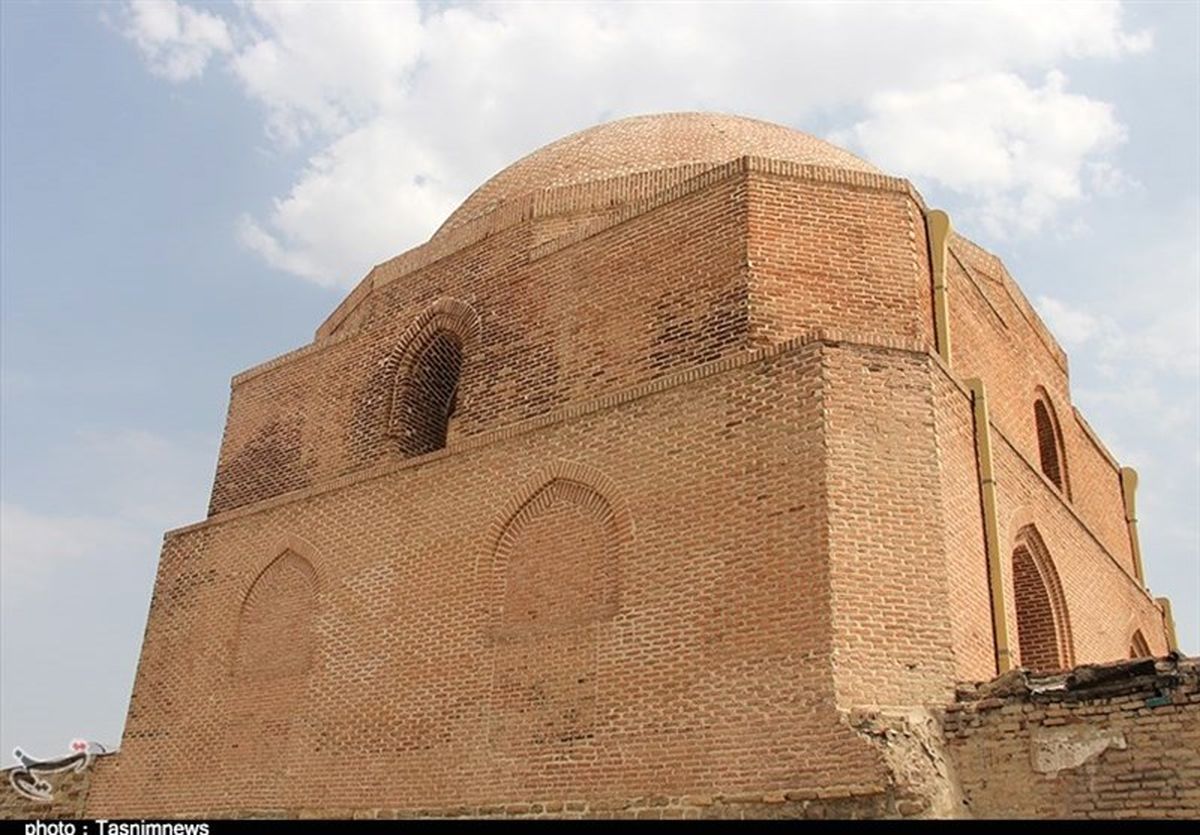 در کهنترین مسجد شمالغربی ایران یک فانوس هم روشن نیست+فیلم