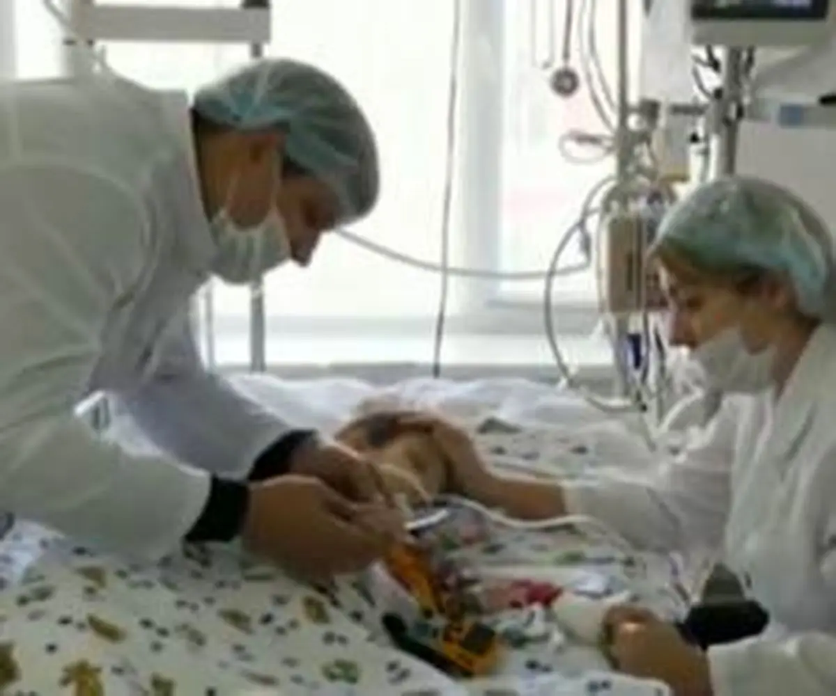 مرگ دلخراش پسر 4 ساله با بلعیدن بادکنک + تصاویر