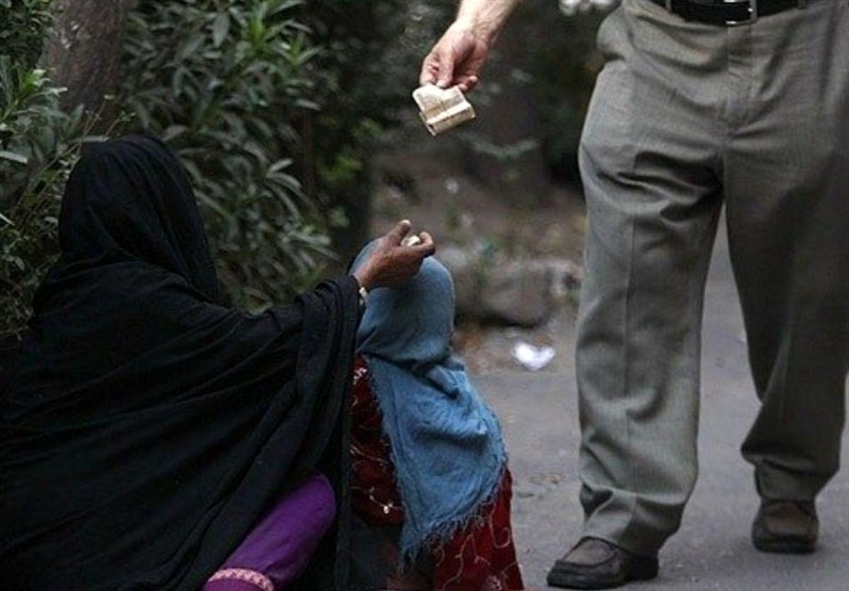 جولان متکدیان در خیابانهای لرستان؛ مسئولان در جلسه هستند!