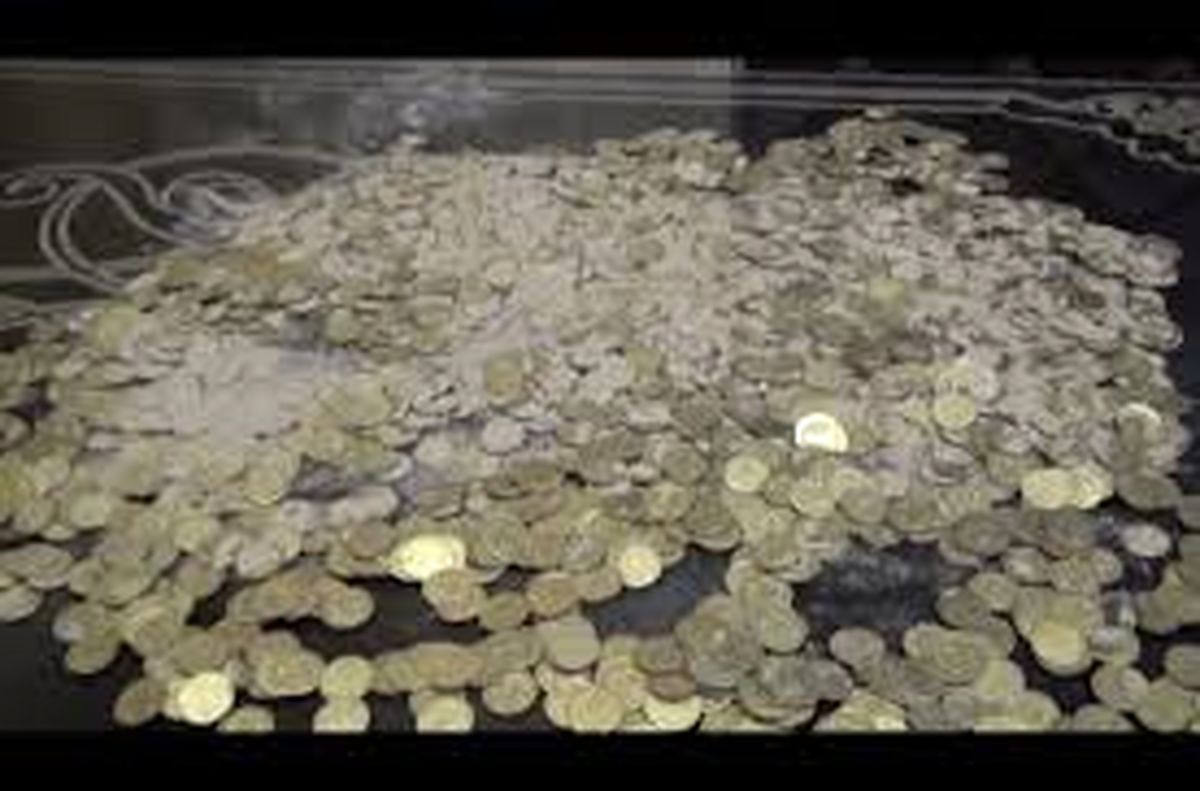 کشف نزدیک به ۲ هزار سکه تقلبی درشهرستان شبستر