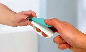 چرا نباید در شب ناخن گرفت؟