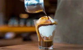 چگونه یک دسر آفوگاتو خوشمزه در منزل درست کنیم؟