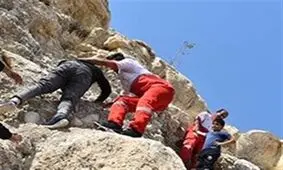 امدادگران هلال احمر ۶ نفر را در کوه‌های پردیس جم نجات دادند+تصاویر