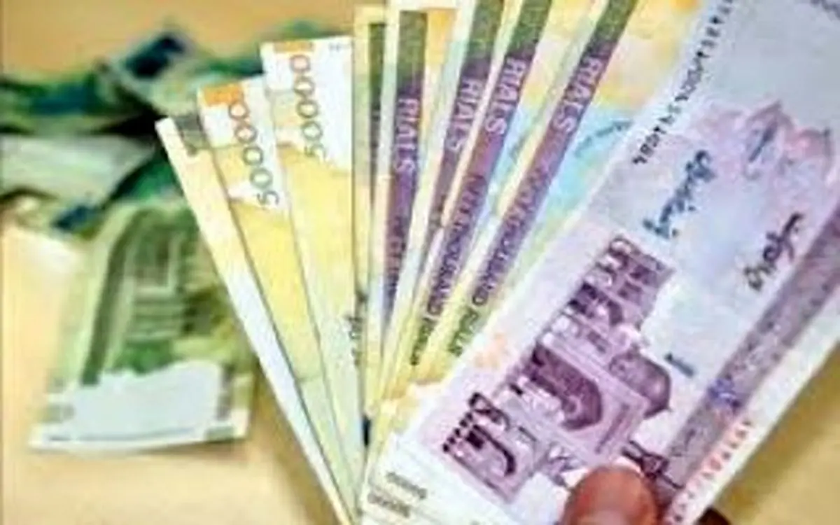 شوهرم چشمش را به روی رابطه من با رئیسم بست و پول گرفت