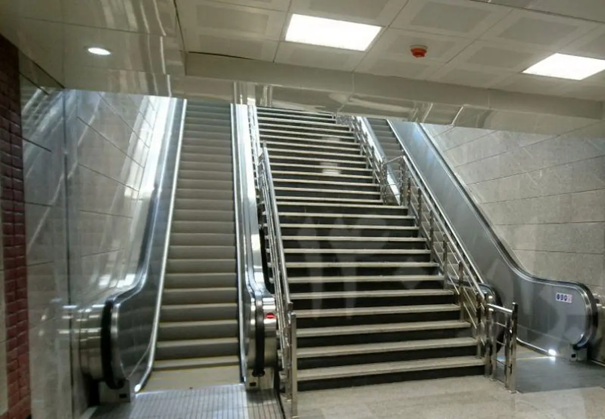 سقوط از پله برقی در ایستگاه مترو بهشتی تهران 6 مصدوم داشت