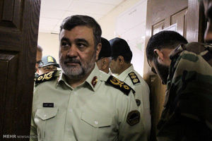 فرمانده ناجا سرزده از برخی کلانتری های حاشیه مشهد بازدید کرد