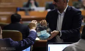 انتخاب شهردار به مرحله نیمه نهایی رسید/لیست بلند پرحاشیه
