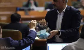 انتخاب شهردار به مرحله نیمه نهایی رسید/لیست بلند پرحاشیه
