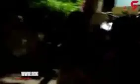 رفتار وحشیانه مردی با دخترش! + فیلم