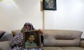 کسی اشک این مادر شهید را ندیده است