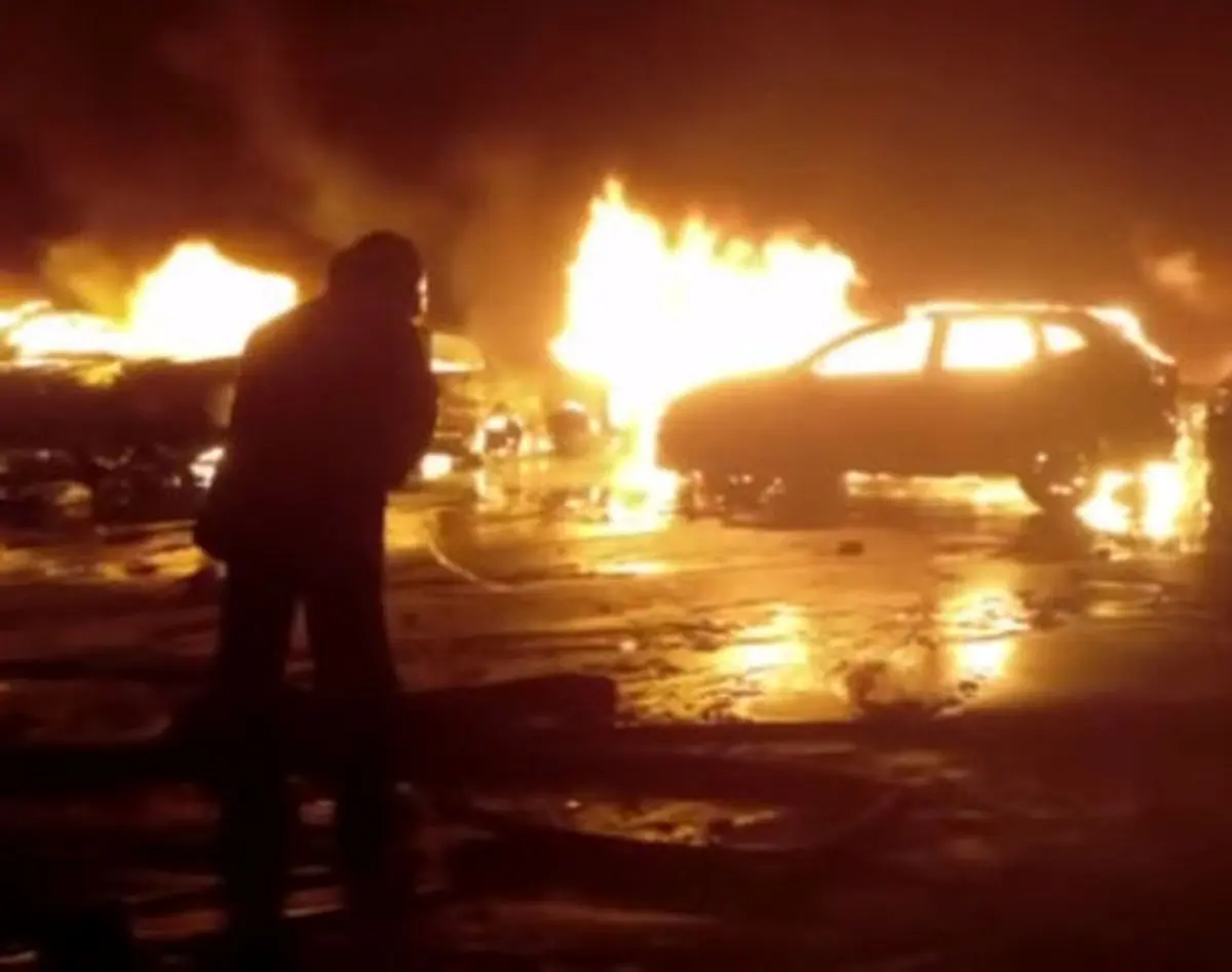 صدها مازراتی در آتش بندر ایتالیا سوخت + تصاویر