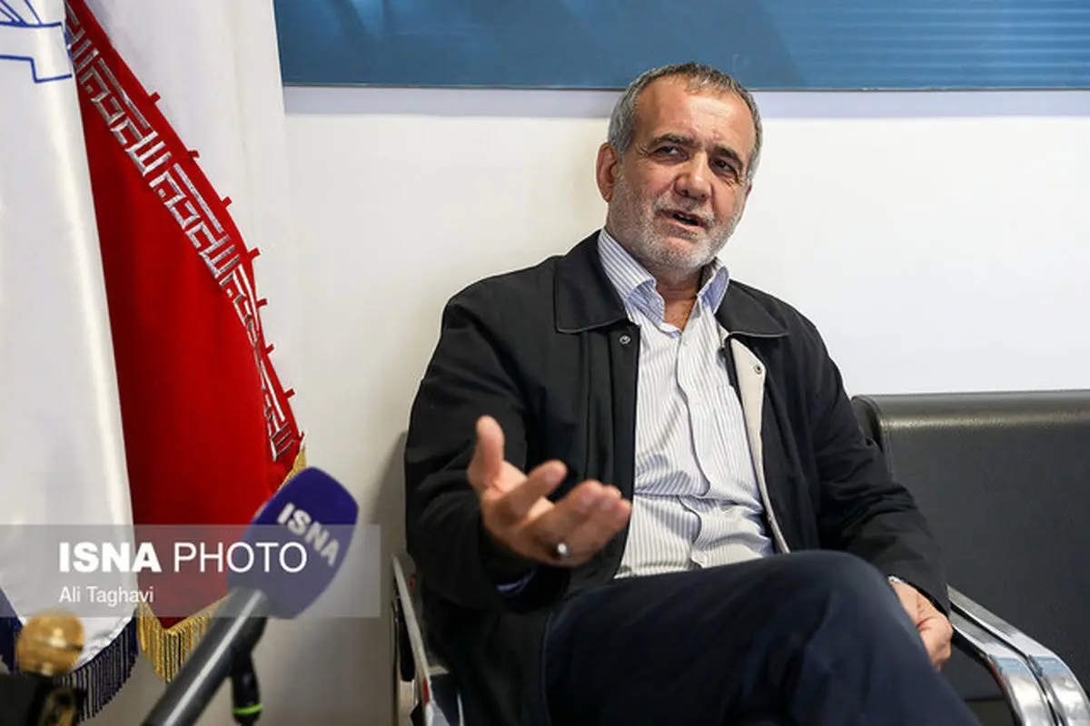 انتقاد نایب‌رئیس مجلس از «سیاسی‌کاری»