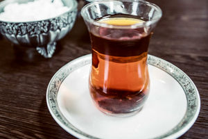 بخشنامه استفاده از چای ایرانی، اجرایی نشد!