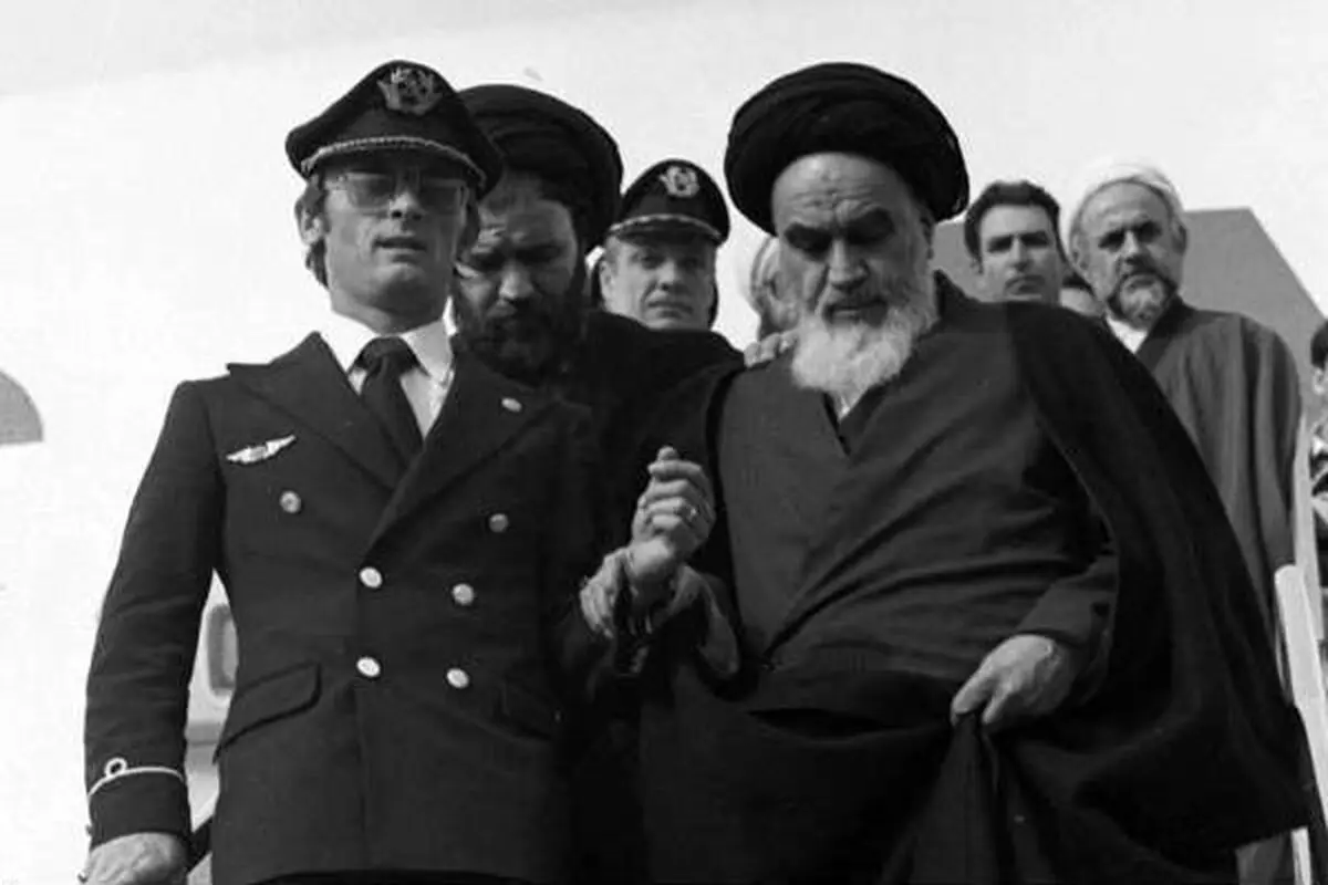 زنگ انقلاب در سراسر کشور به صدا درآمد