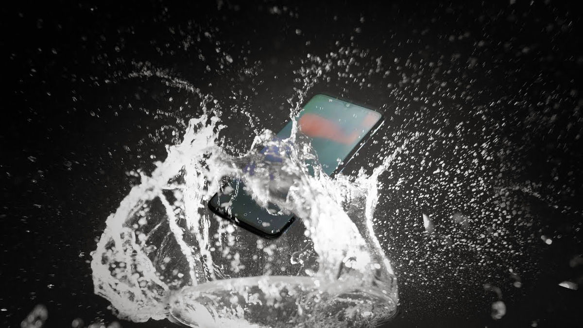 آیا وان پلاس 6T ضد آب است؟