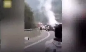 تصادف مرگبار ۹ خودرو در بزرگراه + فیلم
