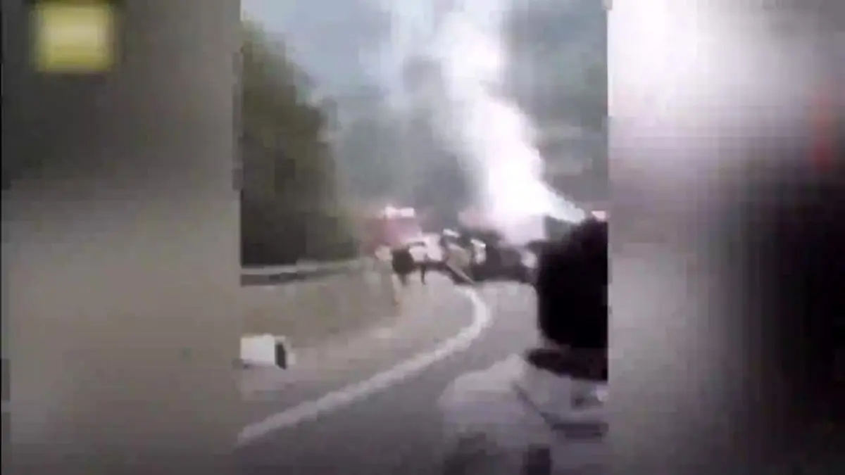 تصادف مرگبار ۹ خودرو در بزرگراه + فیلم