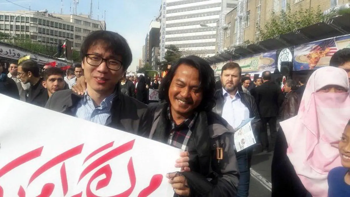 حضور دانشجویان خارجی در راهپیمایی ۱۳ آبان